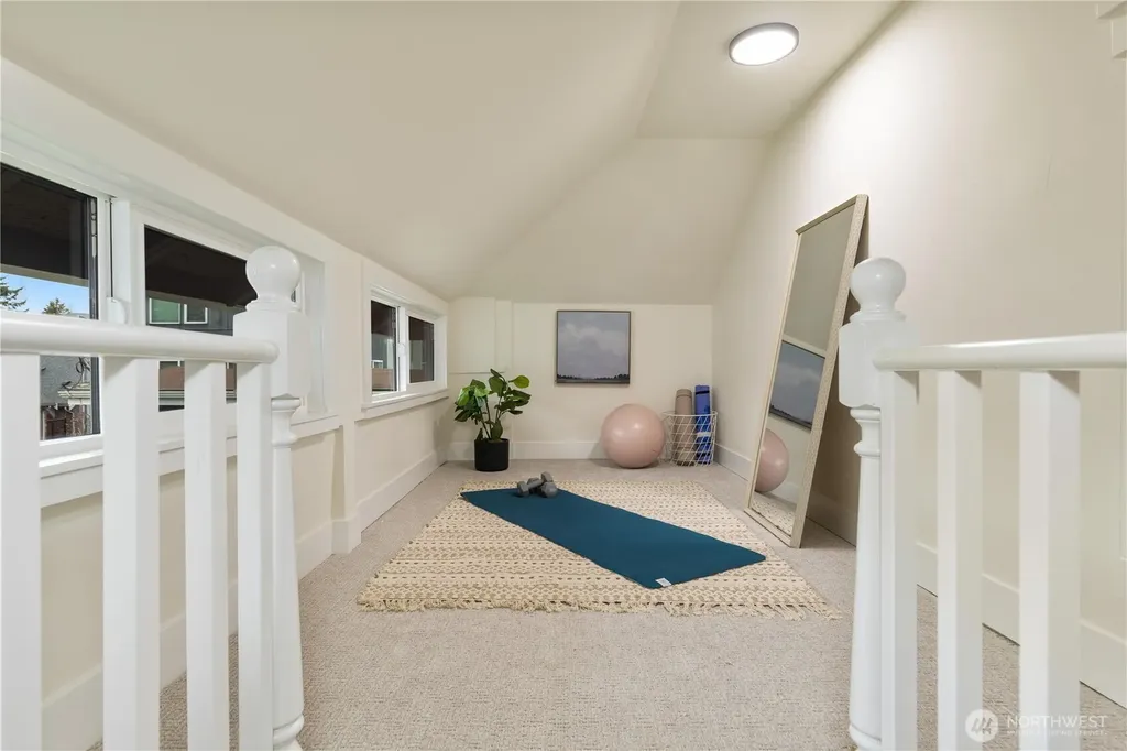 715 27th Avenue Seattle WA 98122