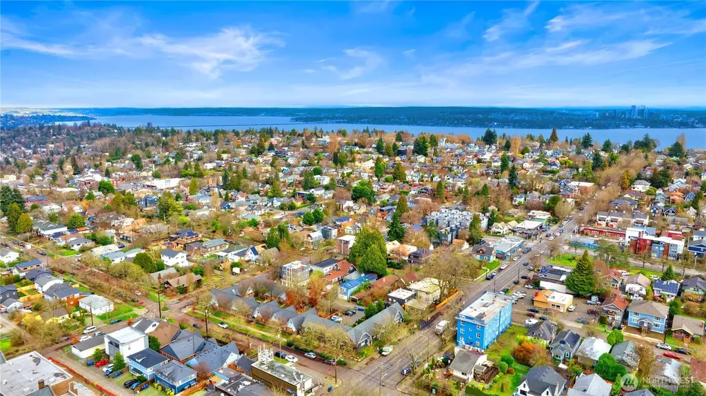 715 27th Avenue Seattle WA 98122
