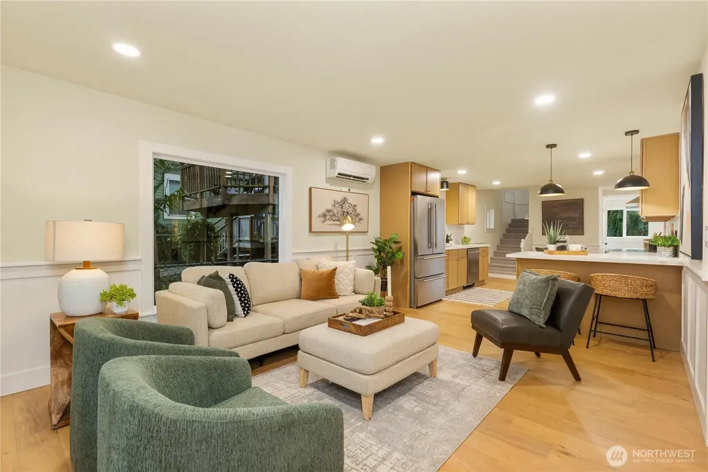 715 27th Avenue Seattle WA 98122