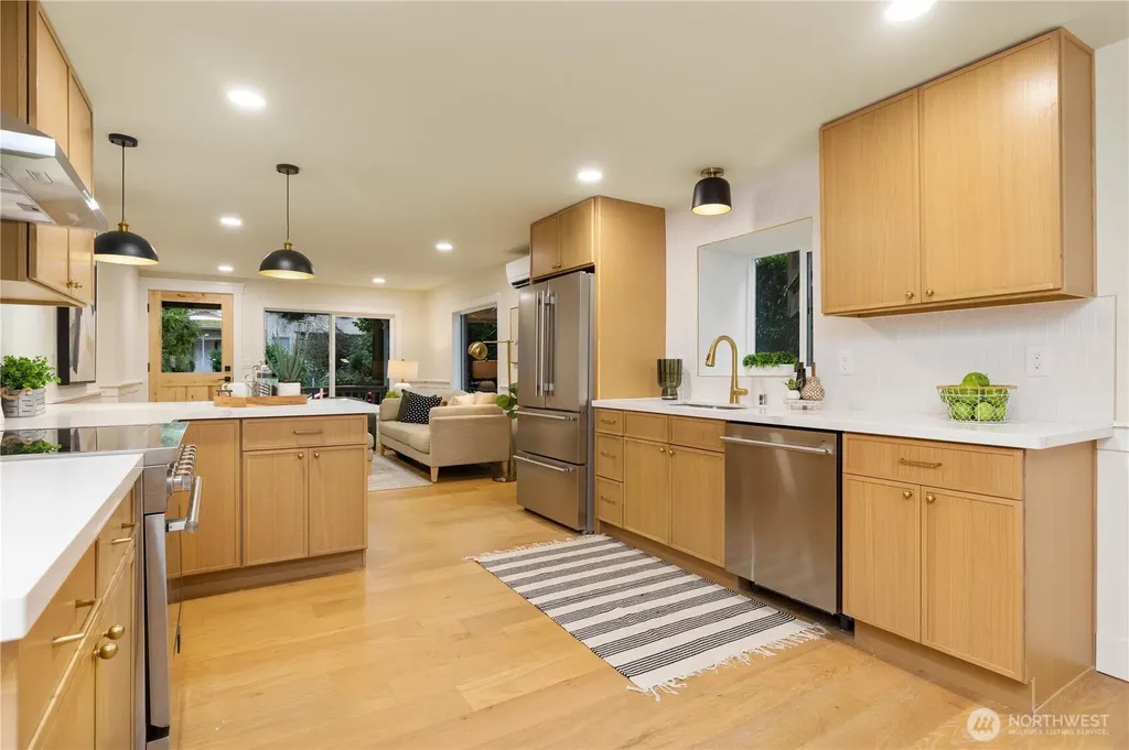 715 27th Avenue Seattle WA 98122