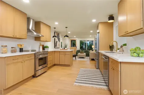 715 27th Avenue Seattle WA 98122
