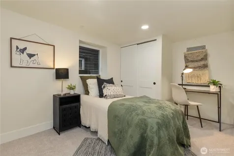 715 27th Avenue Seattle WA 98122