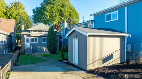 715 27th Avenue Seattle WA 98122