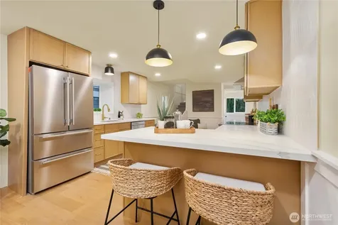 715 27th Avenue Seattle WA 98122
