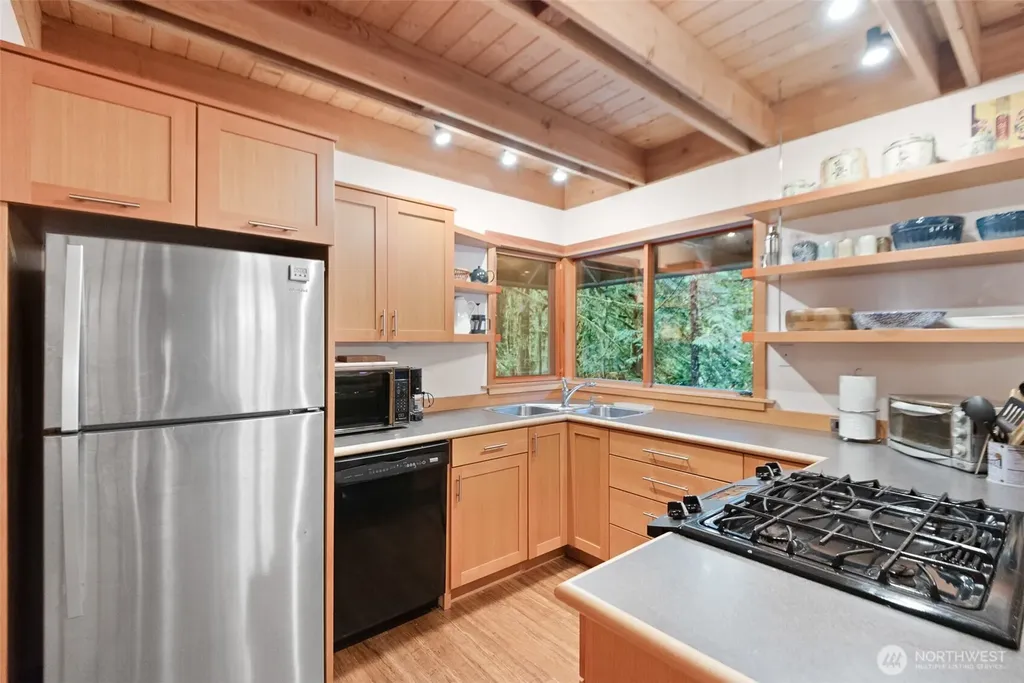 315 Coyote Road Brinnon WA 98320