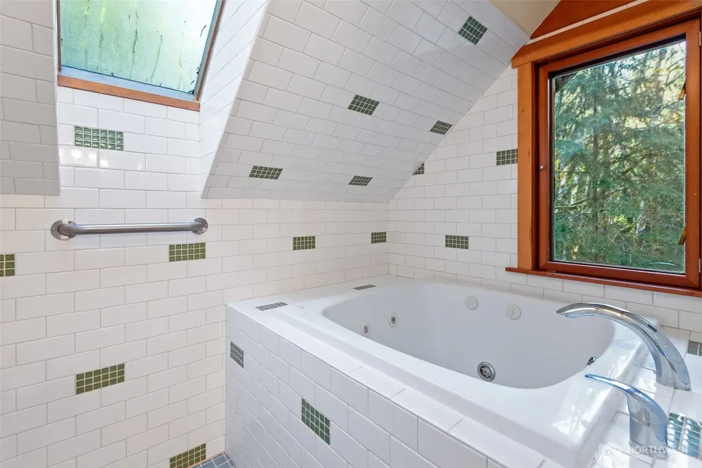 315 Coyote Road Brinnon WA 98320
