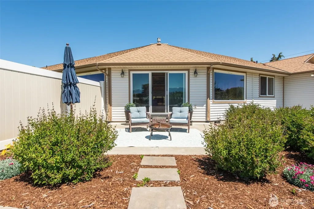 73 Greywolf Road Sequim WA 98382