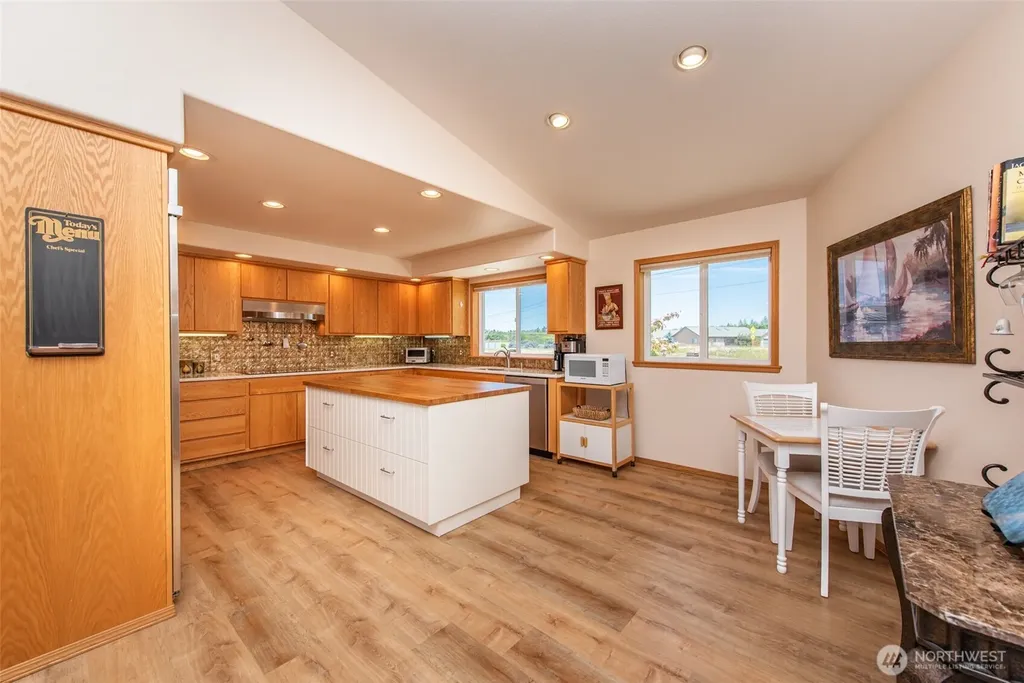 73 Greywolf Road Sequim WA 98382