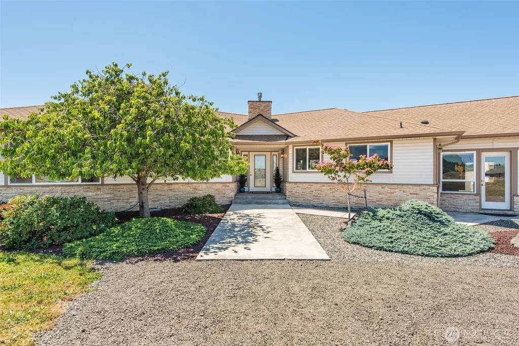 73 Greywolf Road Sequim WA 98382