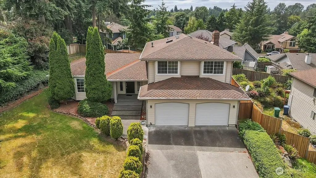 32027 11th Avenue SW Federal Way WA 98023