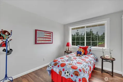 32027 11th Avenue SW Federal Way WA 98023