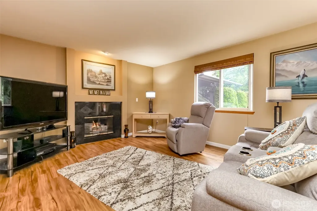 1615 57th Avenue NE Tacoma WA 98422