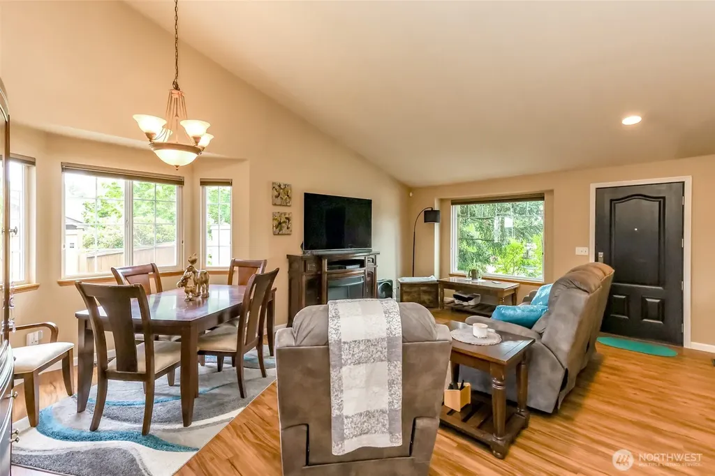 1615 57th Avenue NE Tacoma WA 98422