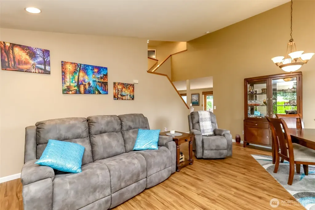 1615 57th Avenue NE Tacoma WA 98422