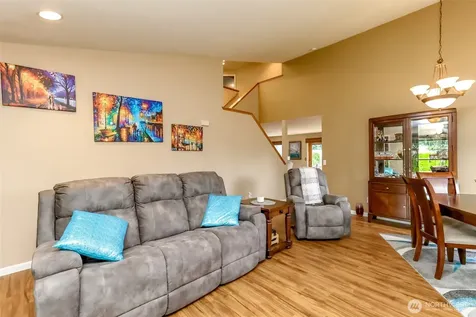 1615 57th Avenue NE Tacoma WA 98422