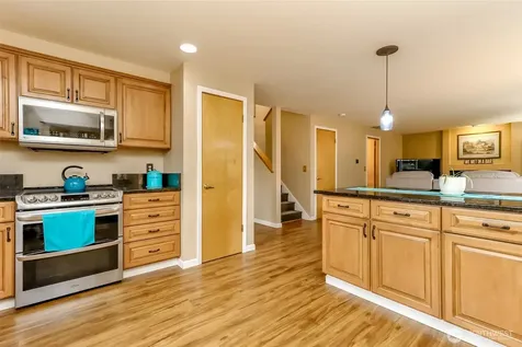 1615 57th Avenue NE Tacoma WA 98422