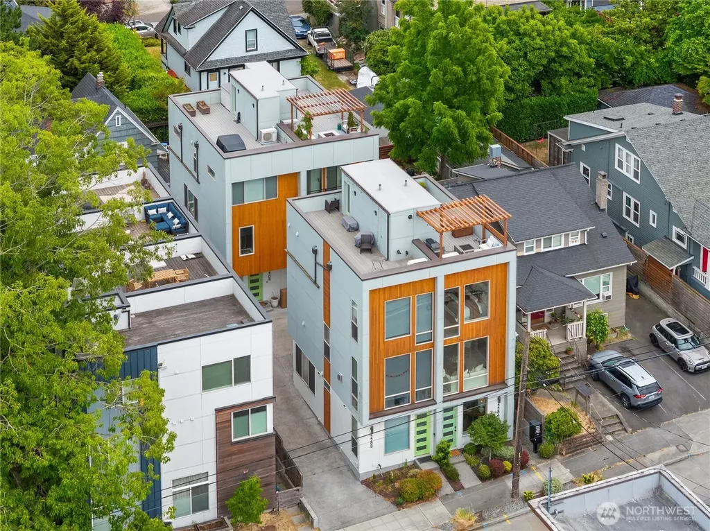 2228 10th Ave E Seattle WA 98102