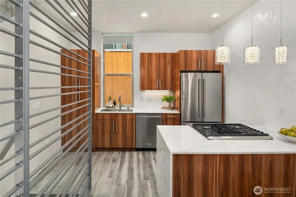 2228 10th Ave E Seattle WA 98102
