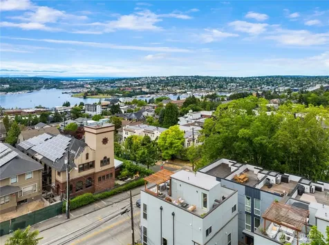 2228 10th Ave E Seattle WA 98102
