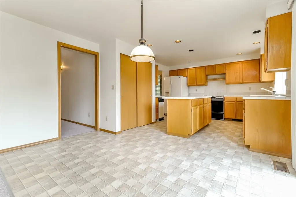 7415 92nd Avenue Ct SW Lakewood WA 98498
