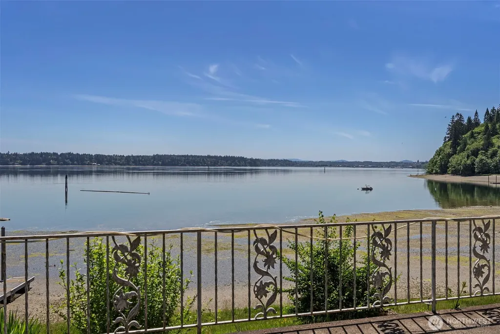 2417 Beach View Lane NW Olympia WA 98502