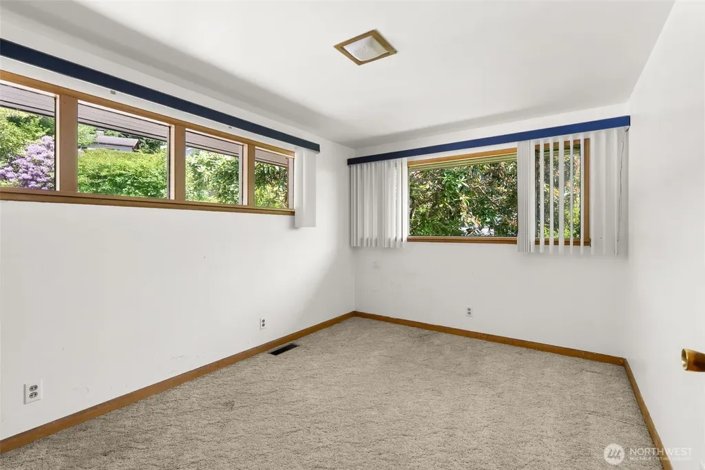 2417 Beach View Lane NW Olympia WA 98502