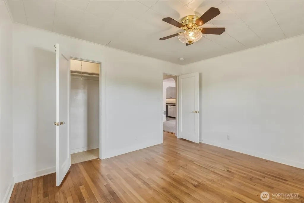 1447 9th Avenue Longview WA 98632