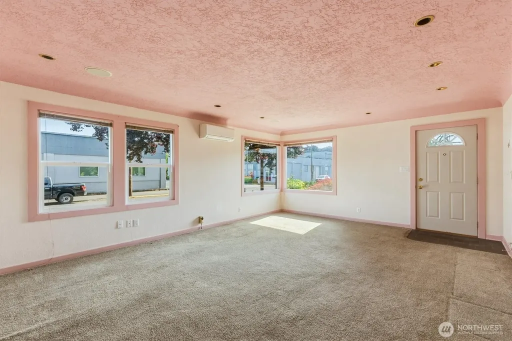 1447 9th Avenue Longview WA 98632