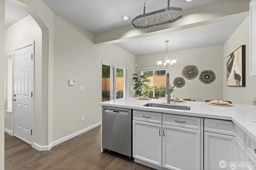 10909 Avondale Road NE Redmond WA 98052