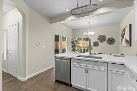 10909 Avondale Road NE Redmond WA 98052