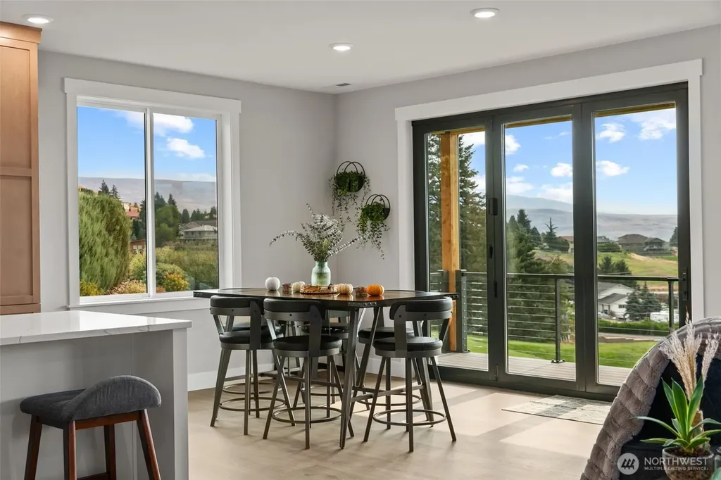 838 Autumn Crest Drive Wenatchee WA 98801