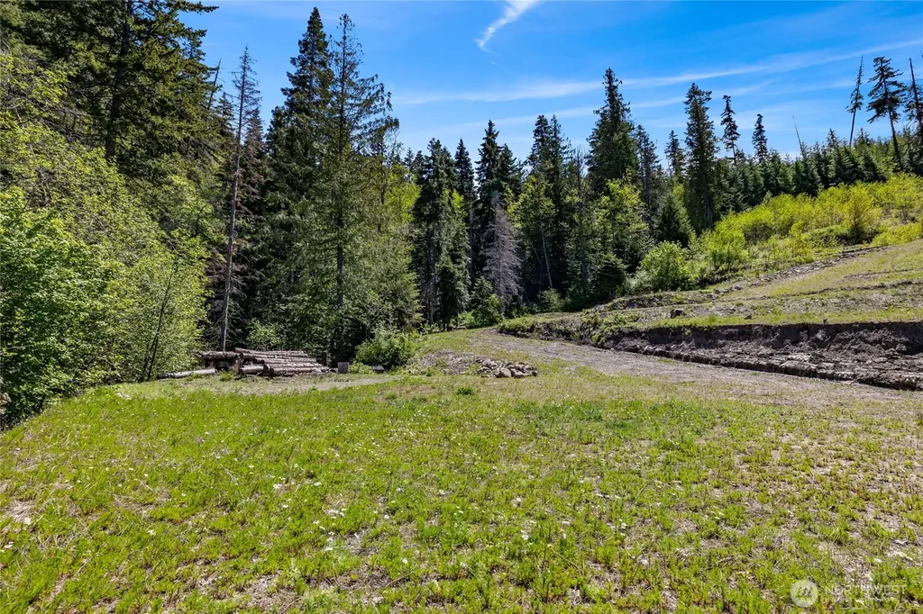 2000 Rocky Mountain Way Cle Elum WA 98922