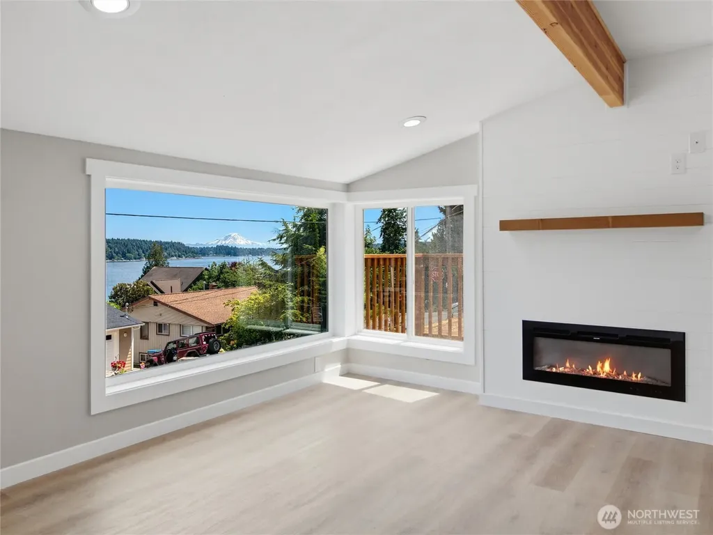 5600 Ocean View Boulevard NE Bremerton WA 98311