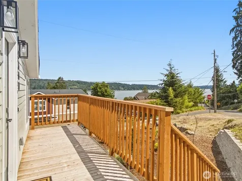 5600 Ocean View Boulevard NE Bremerton WA 98311