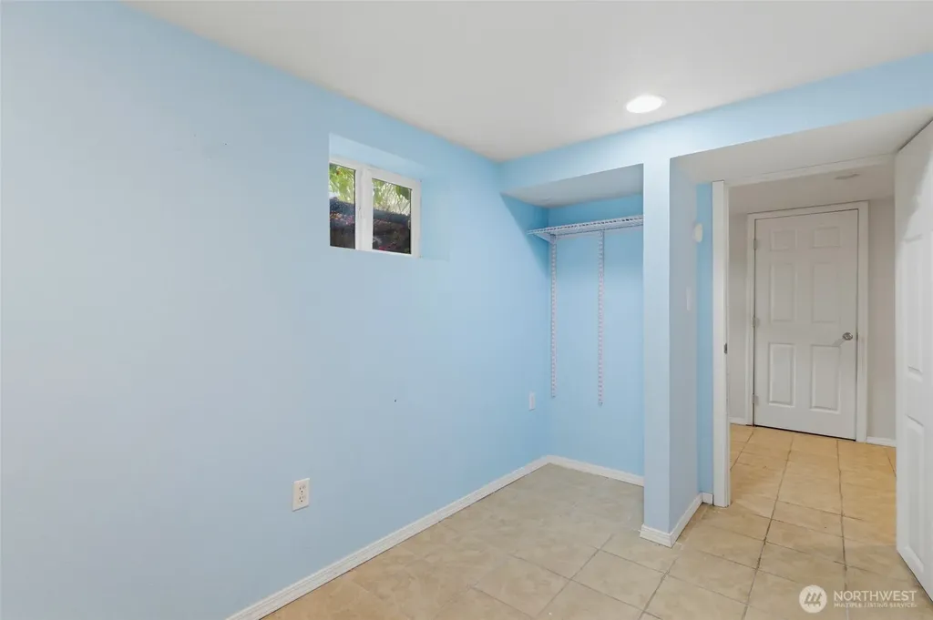 16 Oak Park Drive SW Lakewood WA 98499