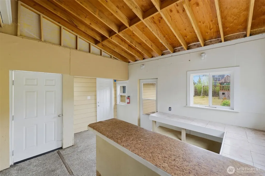 16 Oak Park Drive SW Lakewood WA 98499