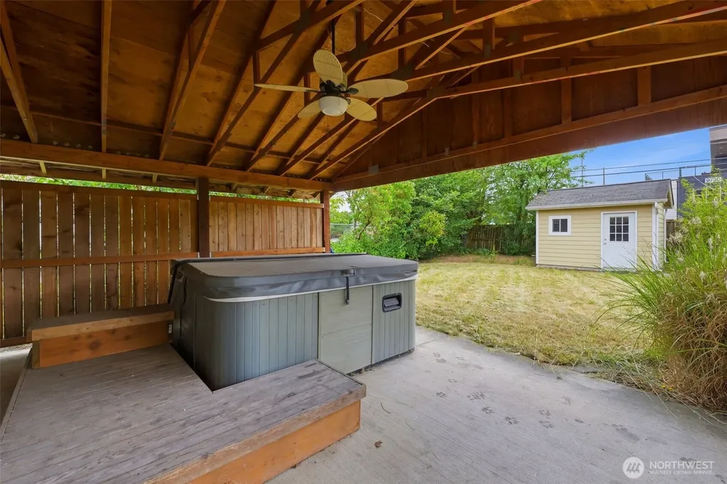 16 Oak Park Drive SW Lakewood WA 98499