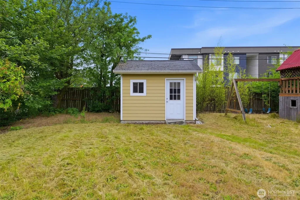 16 Oak Park Drive SW Lakewood WA 98499