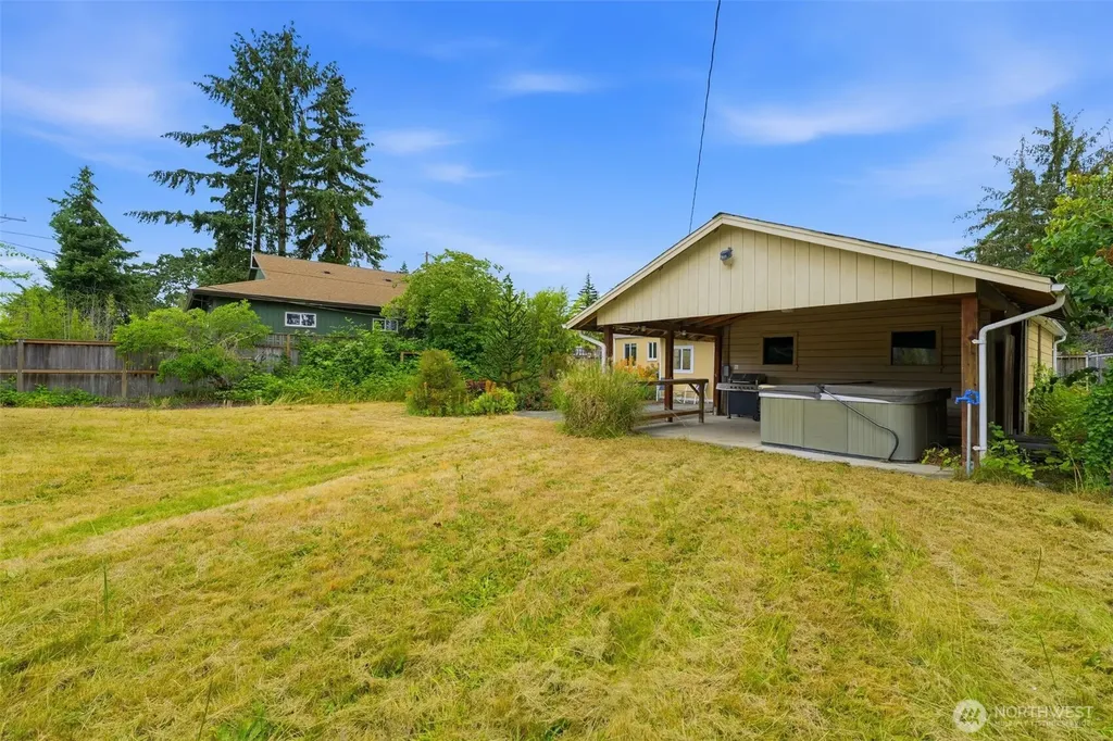 16 Oak Park Drive SW Lakewood WA 98499
