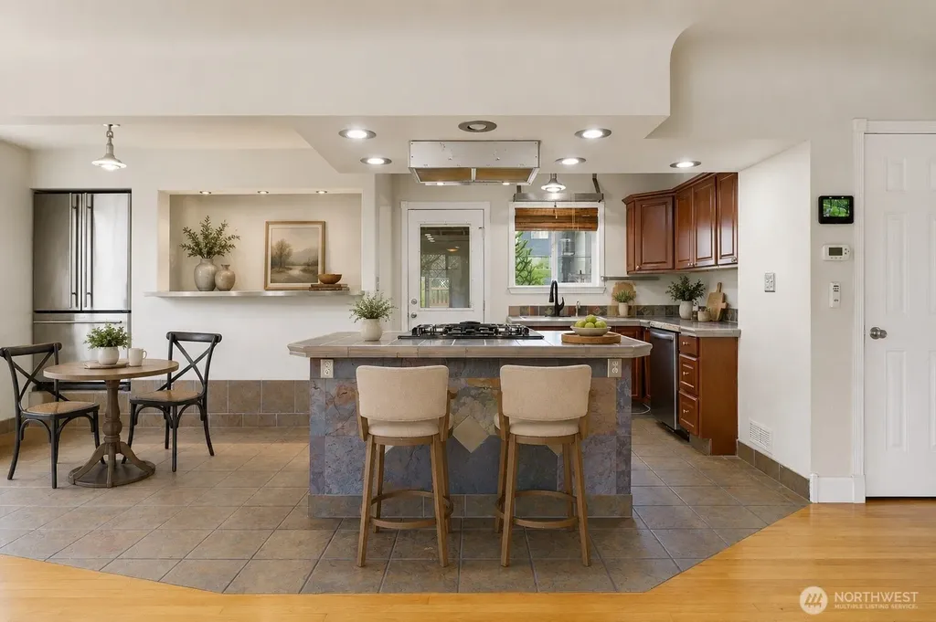 16 Oak Park Drive SW Lakewood WA 98499