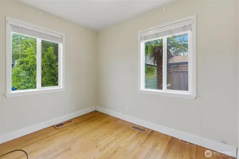 16 Oak Park Drive SW Lakewood WA 98499