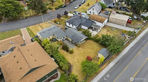 16 Oak Park Drive SW Lakewood WA 98499