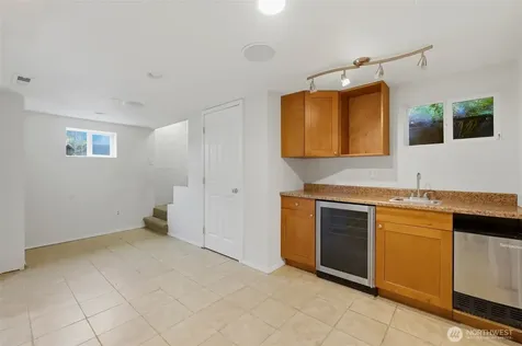 16 Oak Park Drive SW Lakewood WA 98499