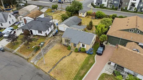 16 Oak Park Drive SW Lakewood WA 98499