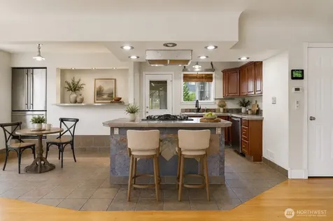 16 Oak Park Drive SW Lakewood WA 98499