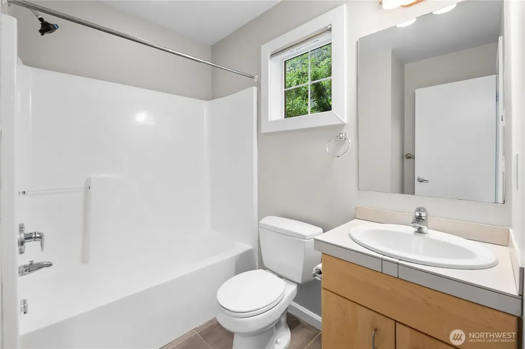129 26th Avenue E Seattle WA 98112