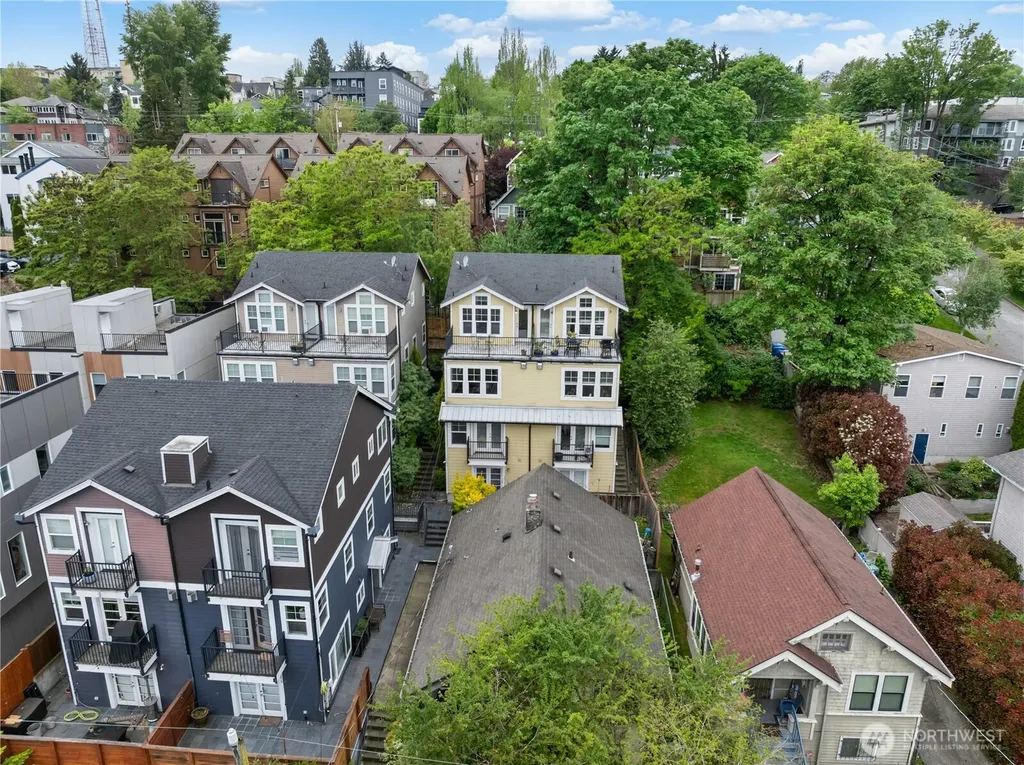 129 26th Avenue E Seattle WA 98112