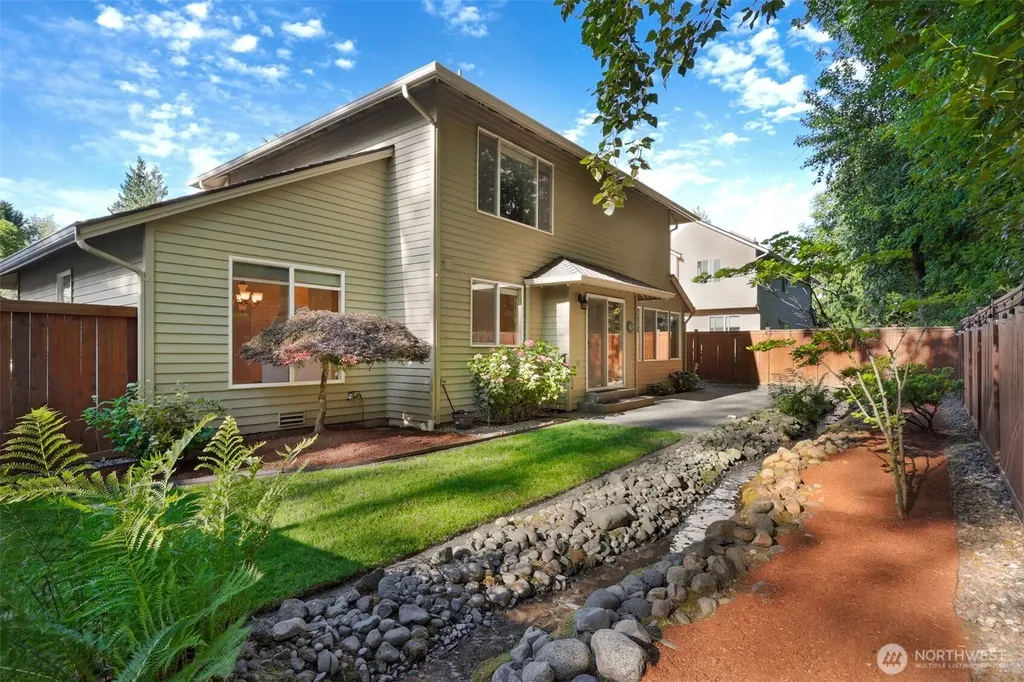 7115 NE 167th Street Kenmore WA 98028