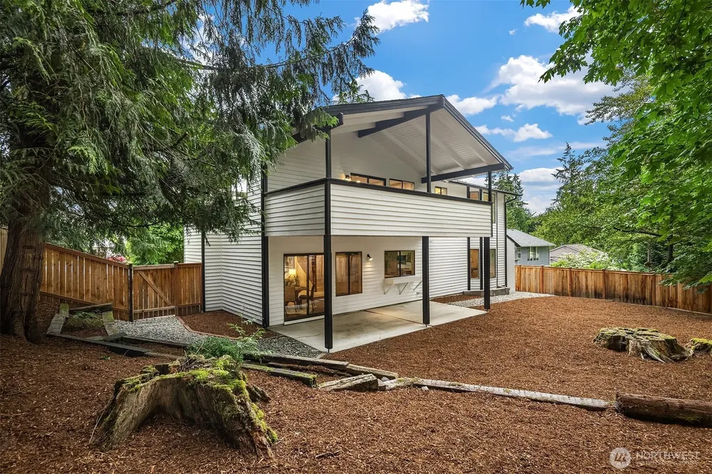 18311 NE 105th Court Redmond WA 98052