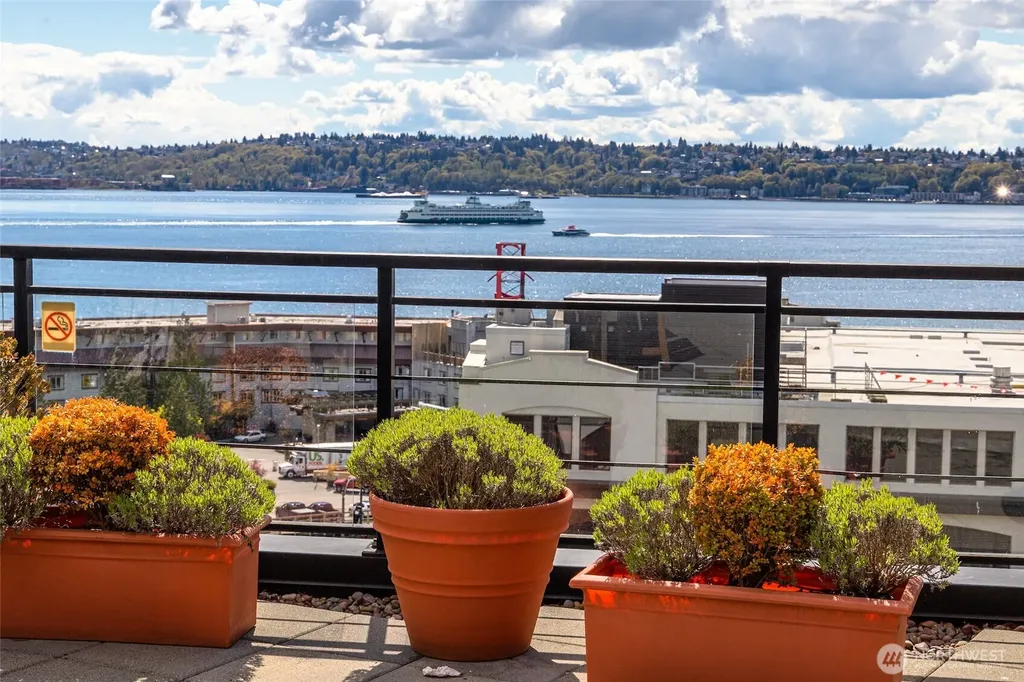2607 Western Avenue Seattle WA 98121
